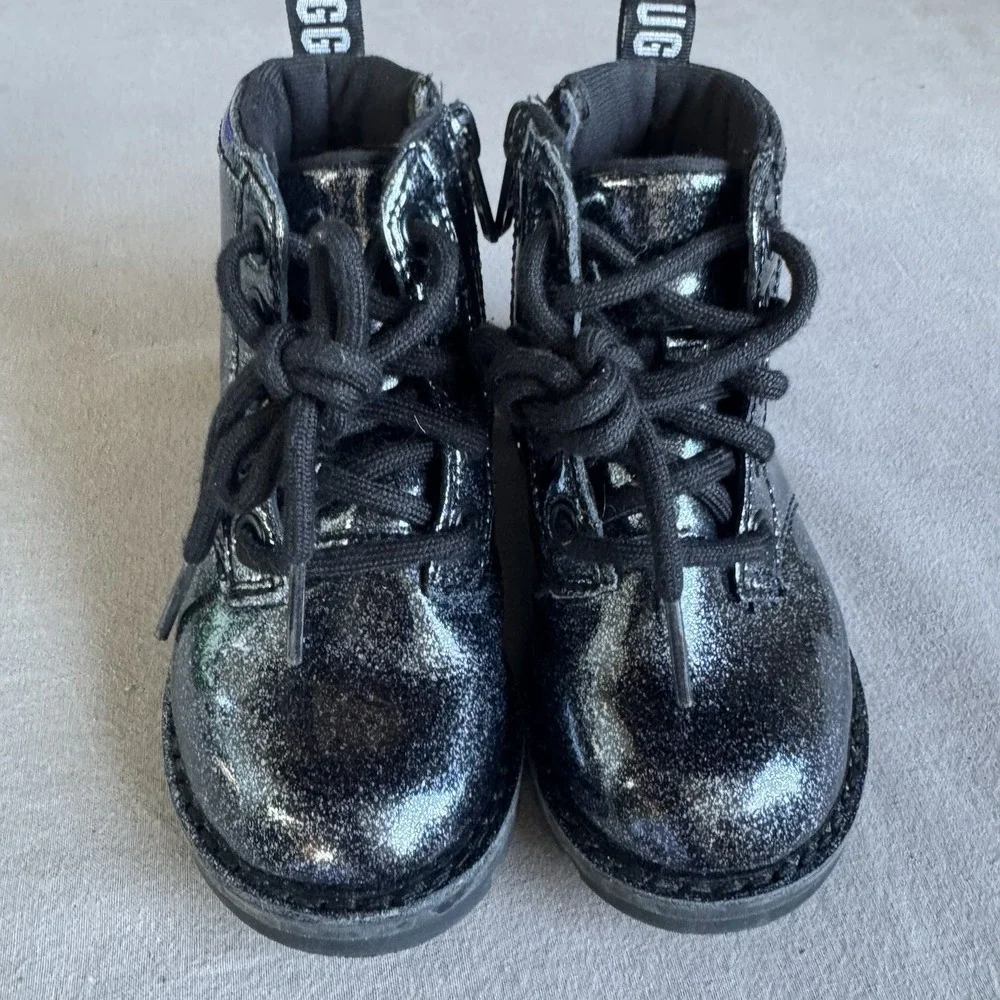 Size 7c - UGG Ryann 1153522T Kids Black Glitter Patent Leather Winter Boots